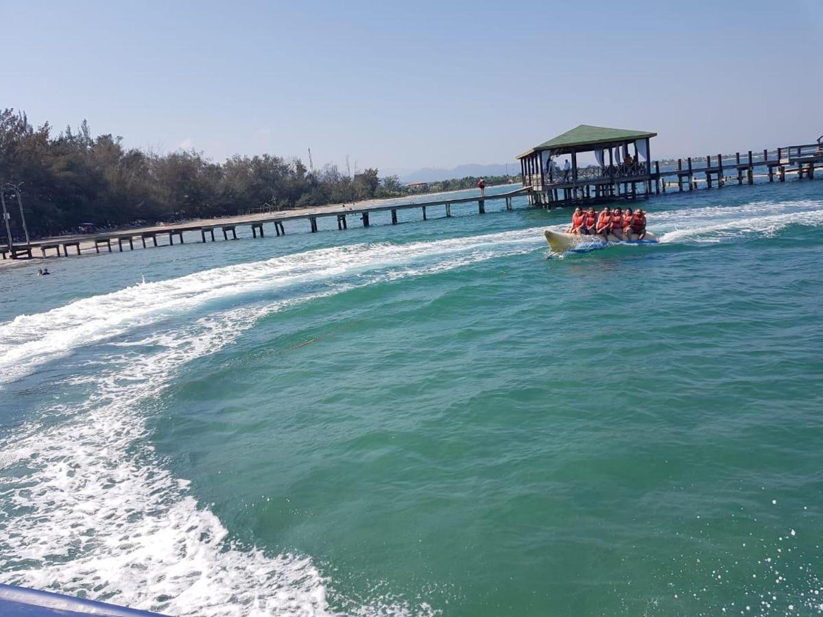 La Ensenada Beach Resort Tela Luaran gambar
