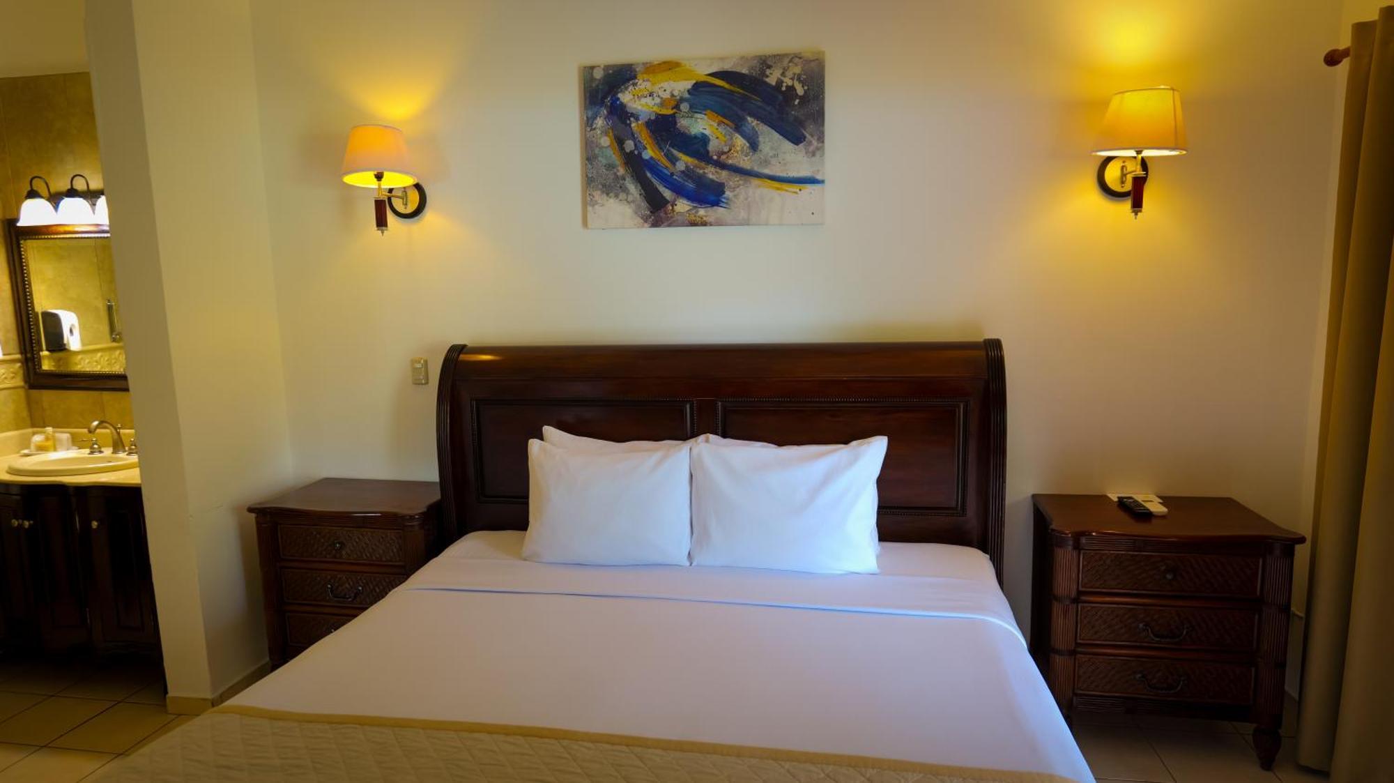 La Ensenada Beach Resort Tela Luaran gambar