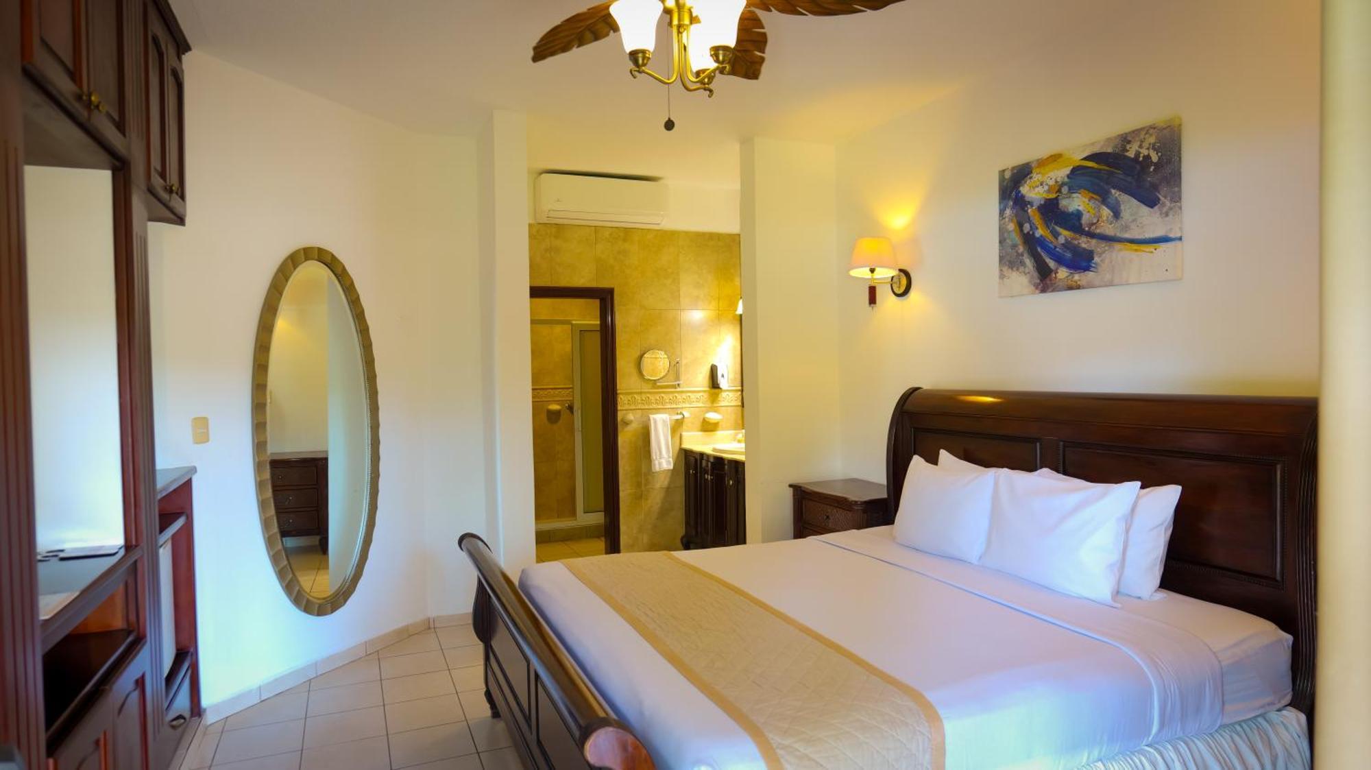 La Ensenada Beach Resort Tela Luaran gambar