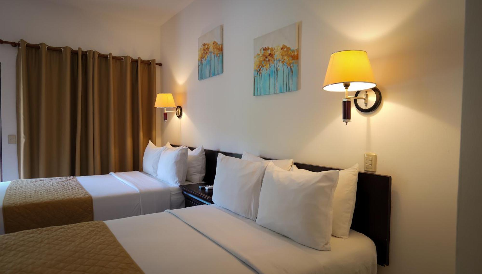La Ensenada Beach Resort Tela Luaran gambar