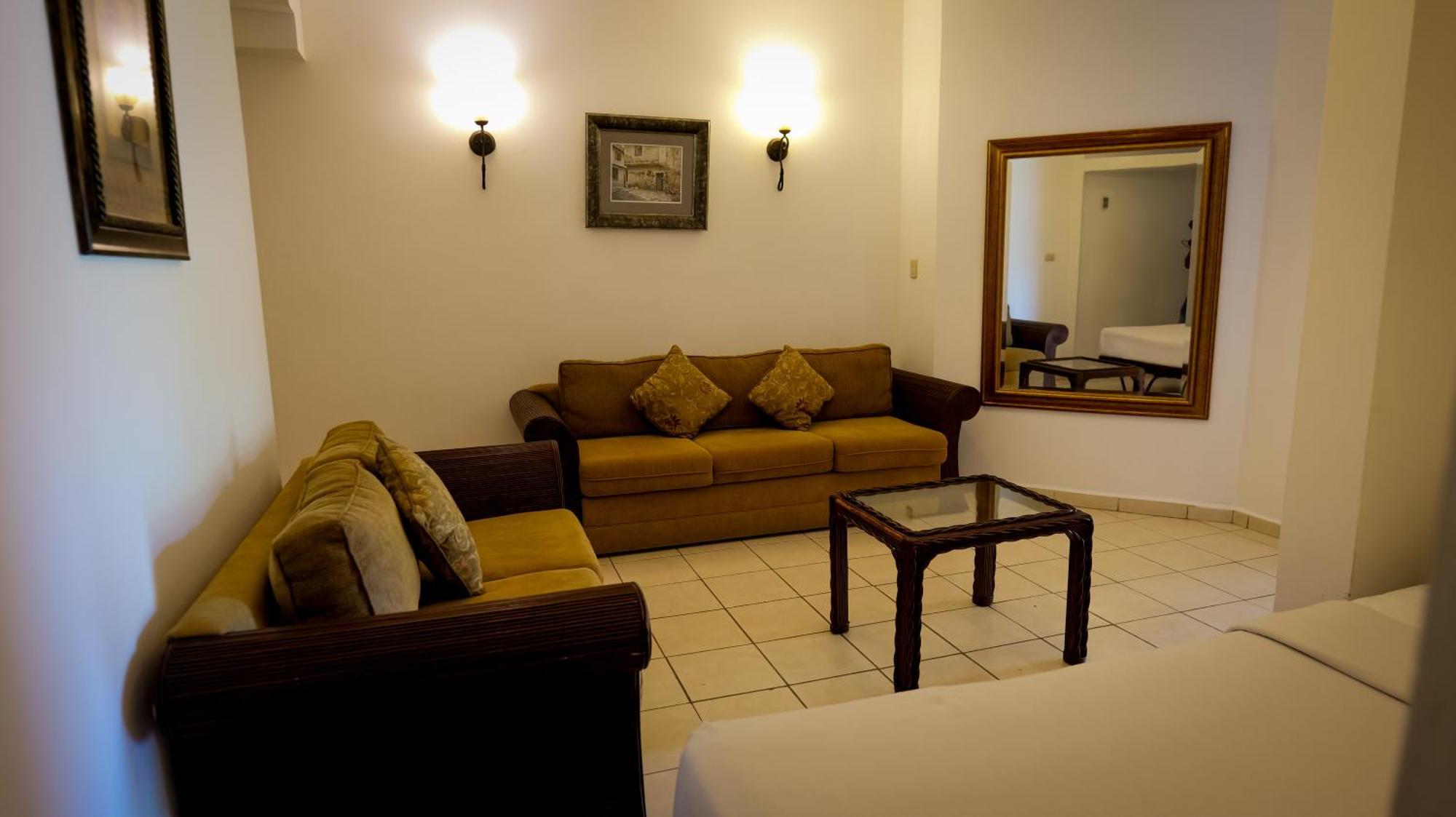 La Ensenada Beach Resort Tela Luaran gambar